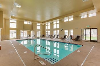 Indoor saltwater pool & spa
